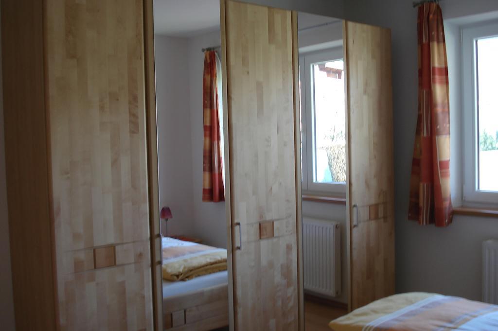 Ferienwohnungen Simon - Hauserhof Oberperfuss Szoba fotó