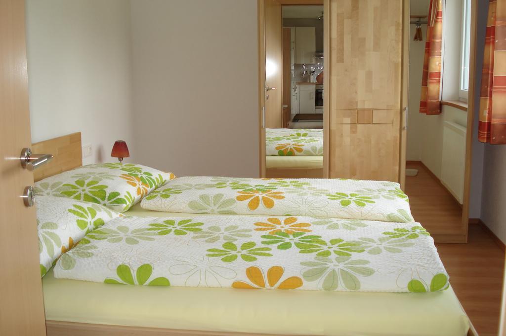 Ferienwohnungen Simon - Hauserhof Oberperfuss Szoba fotó